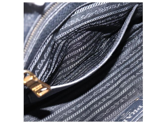 Sac à main PRADA en cuir 2way Noir Or Auth ep16198V Doré - vue 26