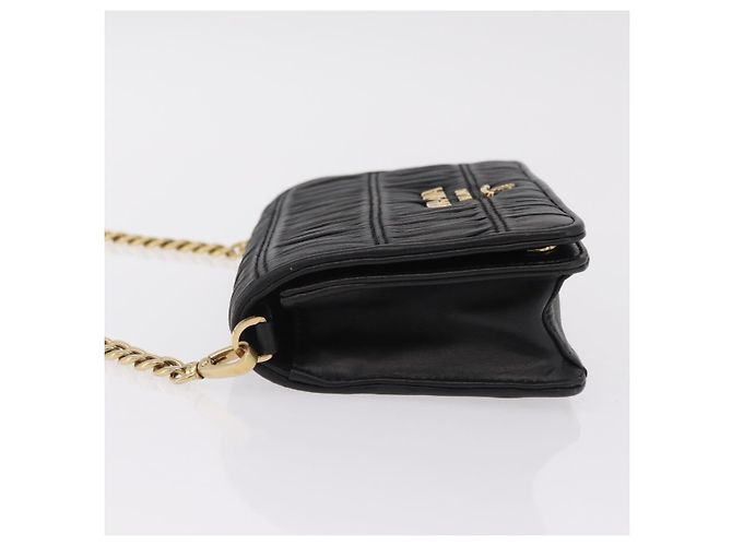 Bolsa de Ombro PRADA com Corrente Franzida em Couro Preto e Ouro Auth 204909A Dourado - vista 4