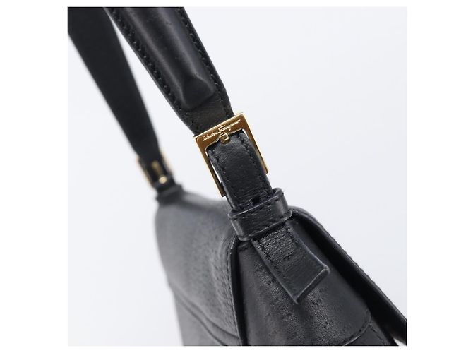 Borsa a tracolla Salvatore Ferragamo Gancini in pelle nera e oro Auth 199594 Nero D'oro - vista 10