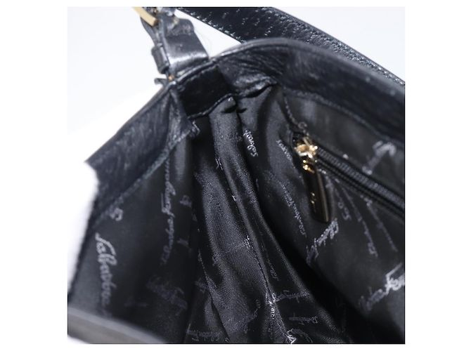 Borsa a tracolla Salvatore Ferragamo Gancini in pelle nera e oro Auth 199594 Nero D'oro - vista 21