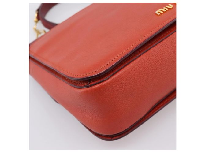 Borsa a mano Miu Miu in pelle 2way rossa tono oro Auth bs37156A Rosso - vista 19