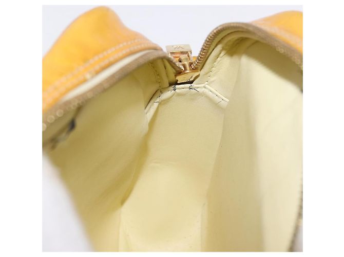 LOUIS VUITTON Monogram Vernis Wooster Bag Lime Yellow M91075 LV Auth ep15950 Golden - view 28
