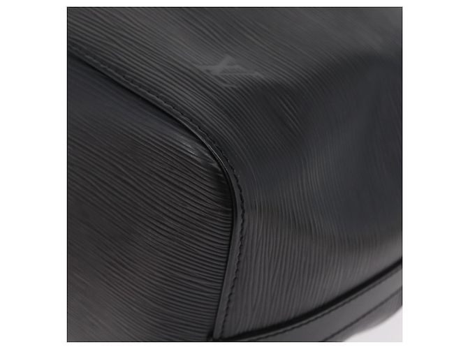 Borsa a tracolla LOUIS VUITTON Epi Petit Noe Nera M44102 LV Auth 200846 Nero - vista 16