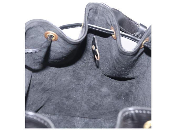 Borsa a tracolla LOUIS VUITTON Epi Petit Noe Nera M44102 LV Auth 200846 Nero - vista 22