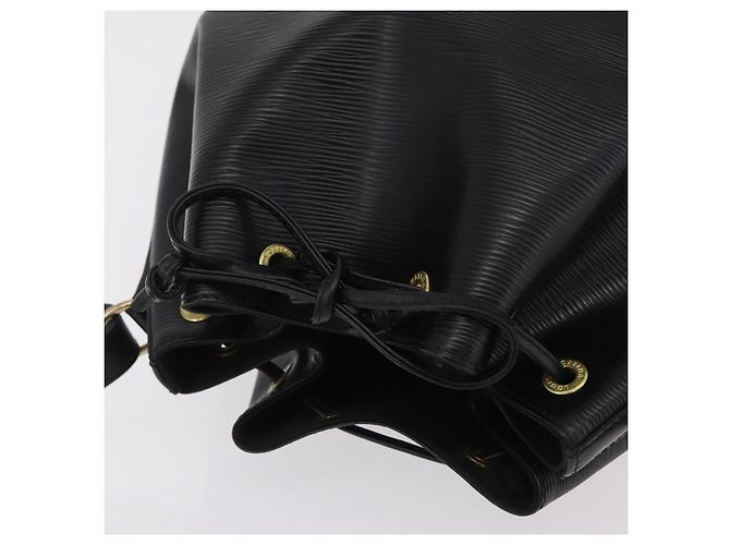 Borsa a tracolla LOUIS VUITTON Epi Petit Noe Nera M44102 LV Auth 200846 Nero - vista 6