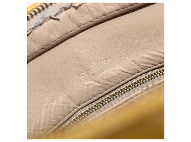 Sac à main LOUIS VUITTON Monogram Vernis Houston Beige M91004 LV Auth bs37263 - vue 10