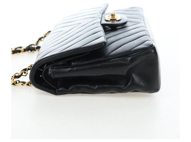 CHANEL V-stitch Chevron Double Flap Matelasse 25 Chain Shoulder Auth BA15583V Negro - vista 3