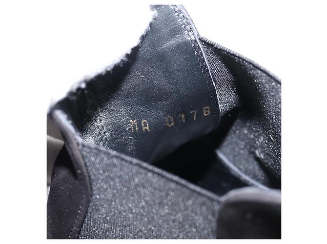 LOUIS VUITTON Botines de Gamuza 37 Negro LV Auth 204943M - vista 25