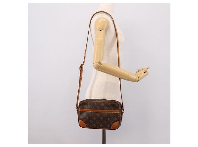 LOUIS VUITTON Monogram Trocadero 23 Shoulder Bag M51276 LV Auth ep15852 Monogramma - vista 23
