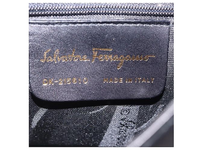 Salvatore Ferragamo Vala Chain Shoulder Bag Leather Black Gold Auth 206299 Golden - view 12