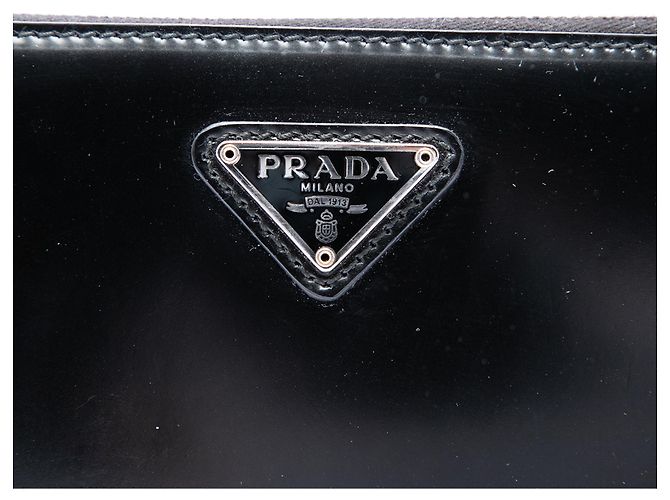 Prada Mini Spazzolato Schultertasche aus schwarzem Leder - Ansicht 5