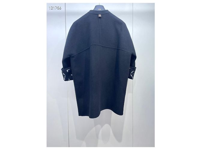 Louis Vuitton Reversible Wool Coat Black Multiple colors - view 2