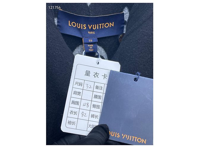 Louis Vuitton Reversible Wool Coat Black Multiple colors - view 7