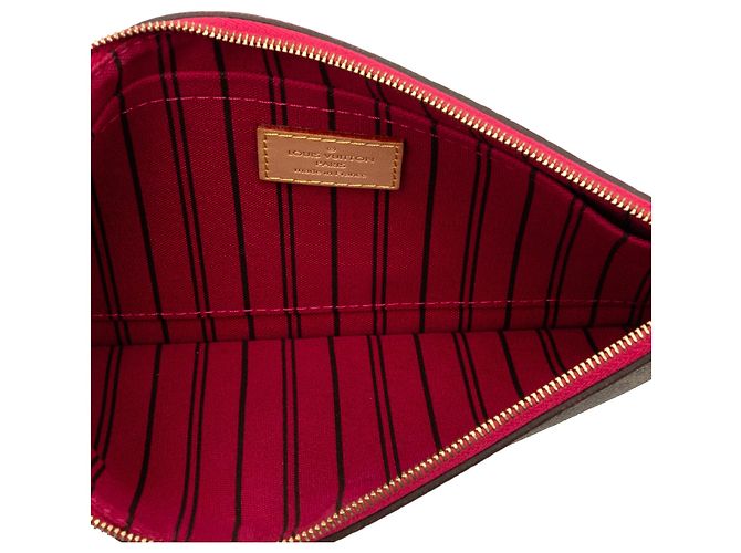 Bolso Louis Vuitton Monogram Neverfull MM Marrón Castaño - vista 4
