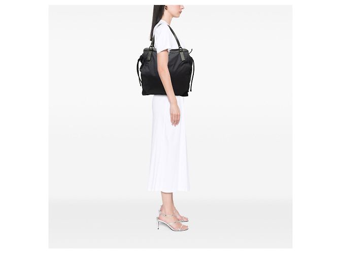 Borsa Tote Buckleigh Burberry in nylon blu pieghevole - vista 6