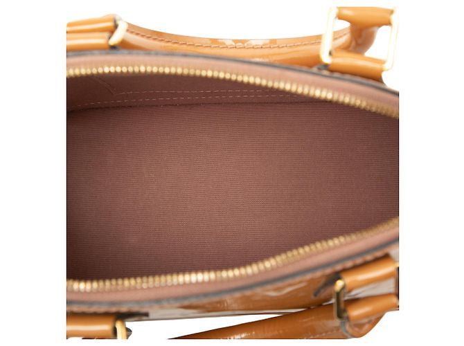 Bolso Louis Vuitton Monogram Vernis Alma BB Marrón Castaño - vista 4