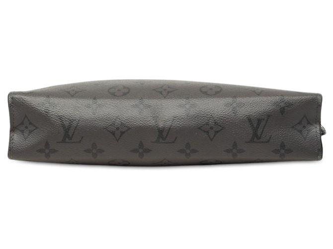 Bolso de mano Louis Vuitton Monogram Eclipse Reverse Pochette Voyage MM Gris - vista 3