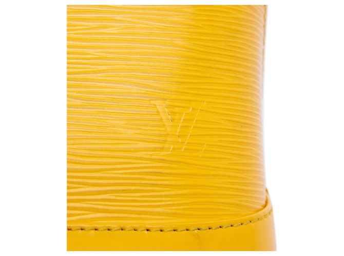 Bolso Louis Vuitton Epi Alma BB Amarillo - vista 5