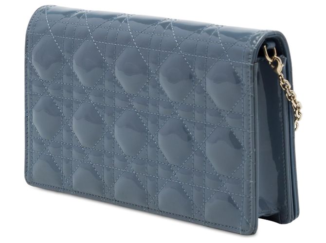 Autre Marque Pouch Lady Dior in vernice Cannage blu con catena e tracolla - vista 2
