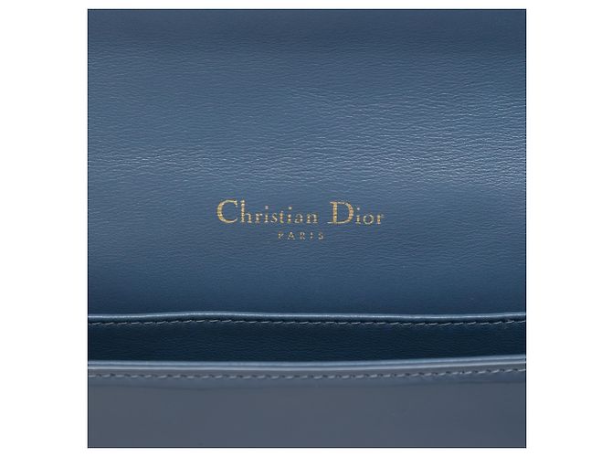 Autre Marque Pouch Lady Dior in vernice Cannage blu con catena e tracolla - vista 5