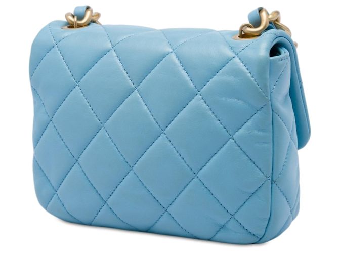Borsa a tracolla Chanel Mini Quilted Lambskin Lacquered Chain Flap Blu - vista 2