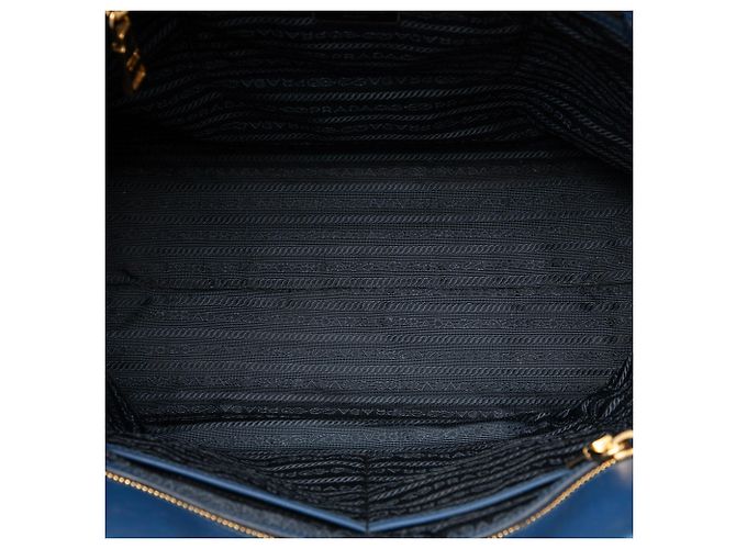Sac cabas convertible ouvert Prada Saffiano Lux bleu - vue 4