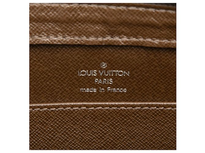 Borsa a Pochette Louis Vuitton Taiga Baikal Marrone - vista 5