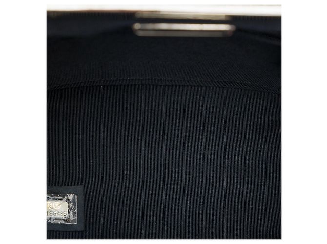 Vanity Beauty case Chanel CC in vitello metallizzato nero - vista 4