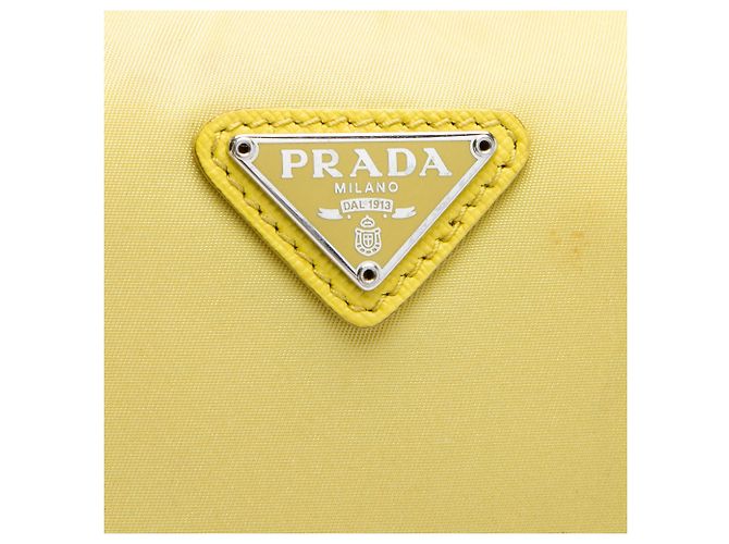 Bolsa de Ombro Prada Mini Tessuto Re Edition 2000 Amarela Amarelo - vista 5