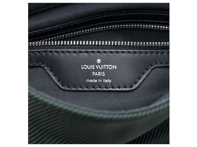 Louis Vuitton Taiga Viktor Crossbody Bag Schwarz - Ansicht 5