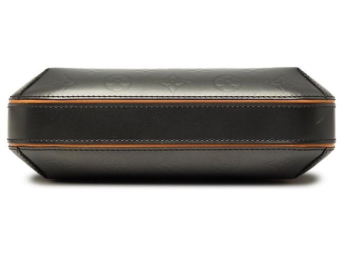 Bolso de hombro Louis Vuitton Monogram Mat Fowler Gris - vista 3