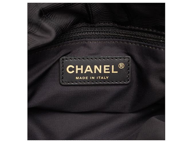 Borsa a tracolla Chanel New Travel Line in nylon nero - vista 5