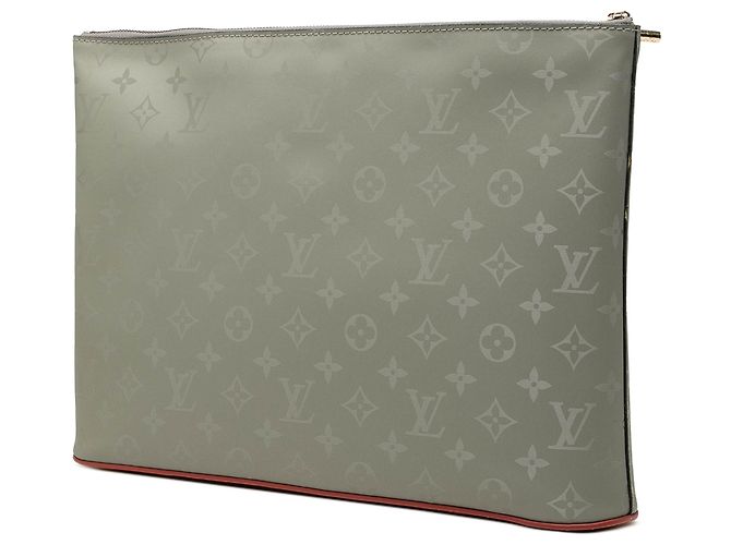 Bolso de mano Louis Vuitton Monogram Titanium Pochette Cosmos Gris - vista 2