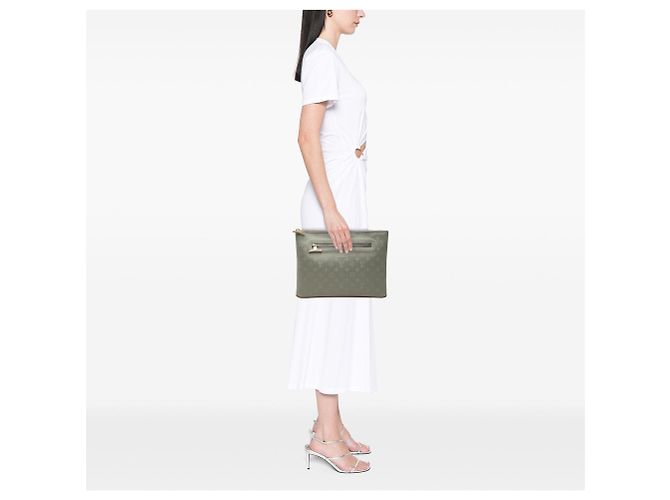 Bolso de mano Louis Vuitton Monogram Titanium Pochette Cosmos Gris - vista 6