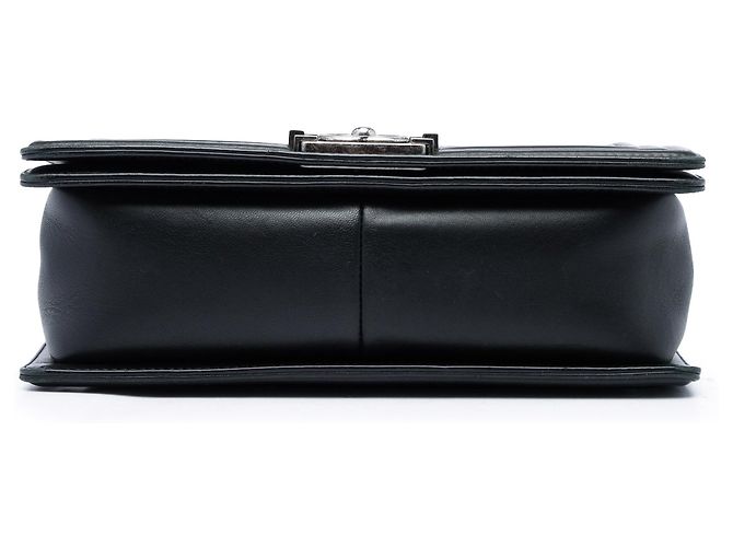 Borsa a tracolla Chanel Boy Flap in pelle d'agnello matelassé, nera, dimensione Old Medium Nero - vista 3