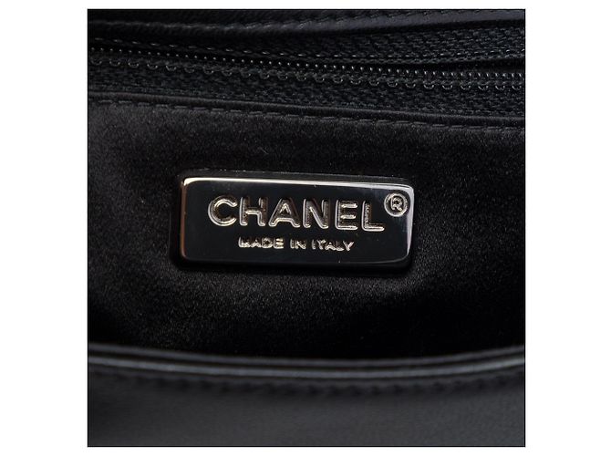Chanel Fresh Air Clutch aus gestepptem Lammleder in Rot - Ansicht 5