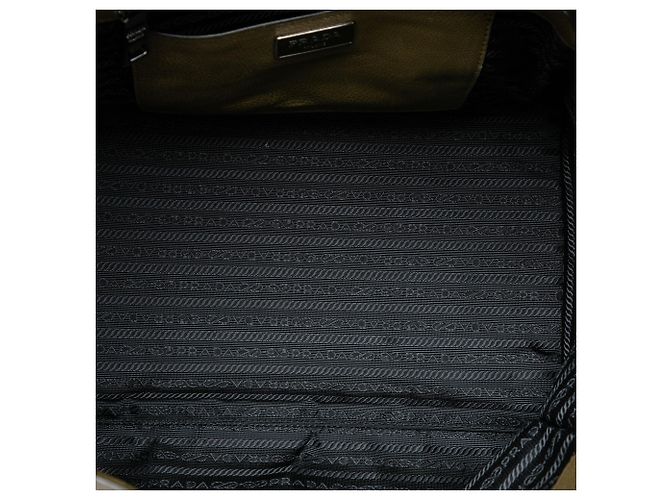 Borsa Prada Vitello Daino marrone con doppio manico e doppia tasca - vista 4
