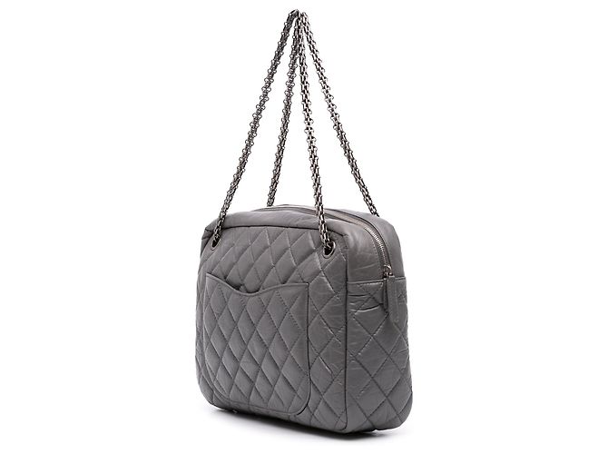Borsa Camera Chanel Reissue 2.55 Large in pelle di vitello invecchiata matelassé Grigia Grigio - vista 2