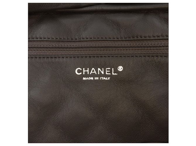 Borsa Camera Chanel Reissue 2.55 Large in pelle di vitello invecchiata matelassé Grigia Grigio - vista 5
