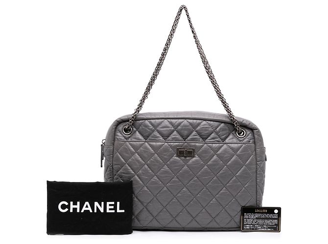 Borsa Camera Chanel Reissue 2.55 Large in pelle di vitello invecchiata matelassé Grigia Grigio - vista 7
