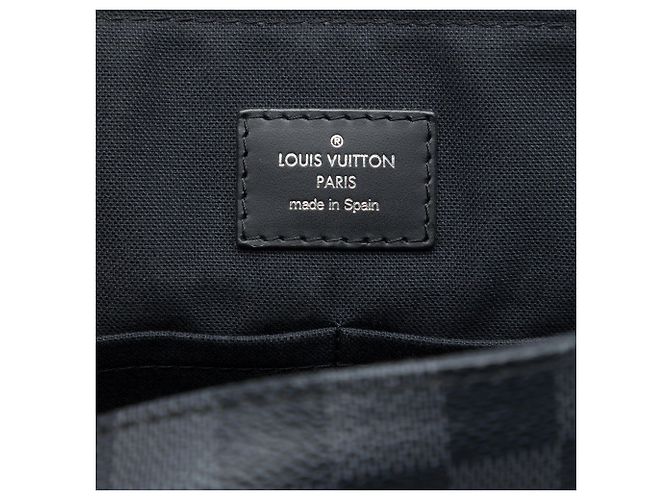 Borsa a tracolla Louis Vuitton District MM Damier Graphite Nera Nero - vista 5