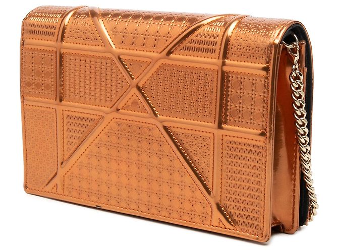 Borsa a tracolla Diorama Wallet on Chain in pelle verniciata metallizzata Microcannage Orange Dior Arancione - vista 2
