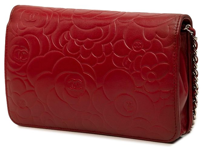 Borsa a tracolla Chanel CC rossa in nappa embossed con camelia, Wallet On Chain Rosso - vista 2