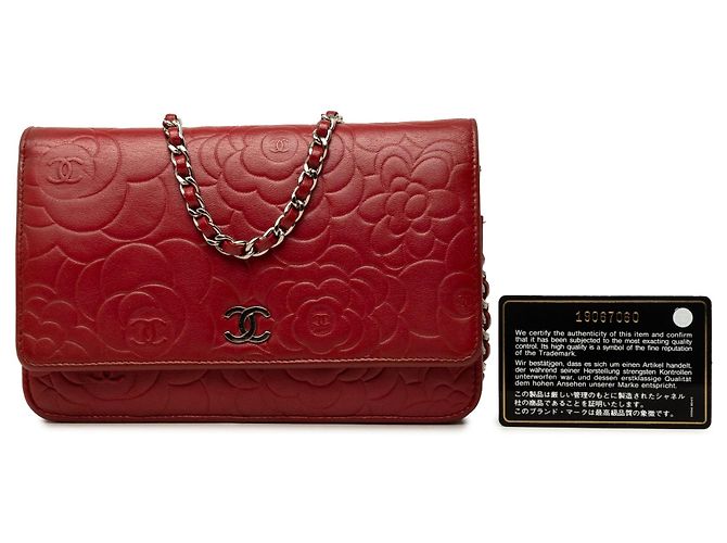 Borsa a tracolla Chanel CC rossa in nappa embossed con camelia, Wallet On Chain Rosso - vista 7