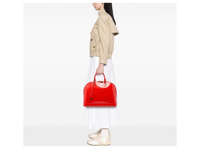 Borsa Louis Vuitton Monogram Vernis Alma GM rossa Rosso - vista 5