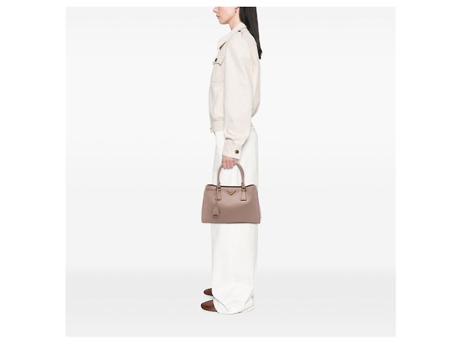 Borsa tote Prada Small Saffiano Lux Gardeners marrone - vista 6