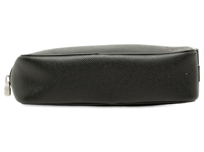 Borsa a pochette Louis Vuitton Taiga Pochette Kaluga Nera Nero - vista 3