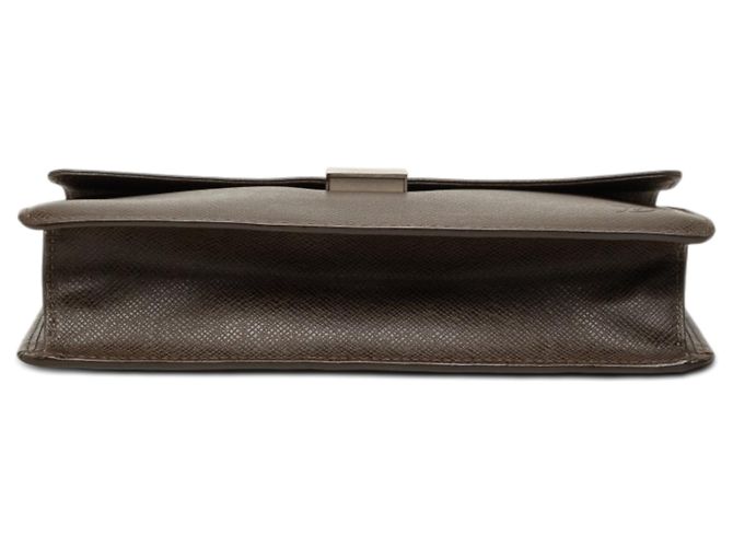 Borsa a Pochette Louis Vuitton Taiga Selenga Marrone - vista 3