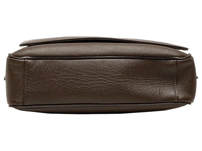 Borsa a tracolla Louis Vuitton Taiga Roman PM Marrone - vista 3