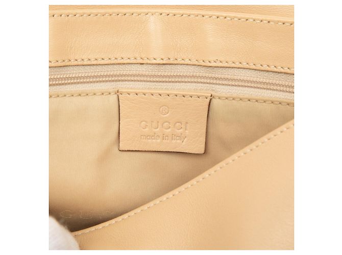 Bolsa de ombro com corrente Gucci em couro de bezerro bege - vista 5